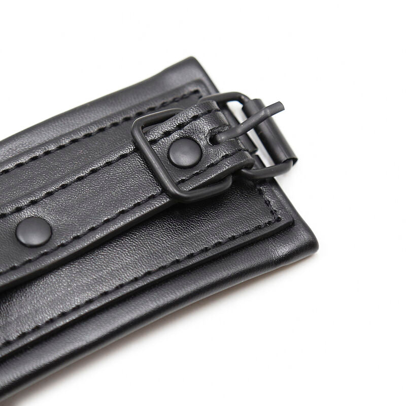 OHMAMA FETISH - MANETTE IN PELLE