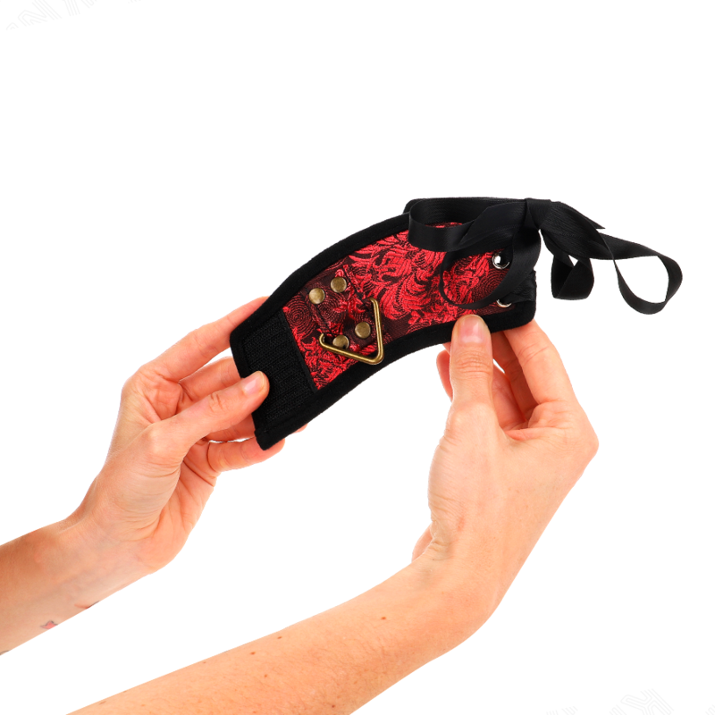 KINK - MANETTE SCANDAL DESIGN CON DETTAGLI IN PIZZO ROSSO-NERO 24,5 CM X 6,5 CM