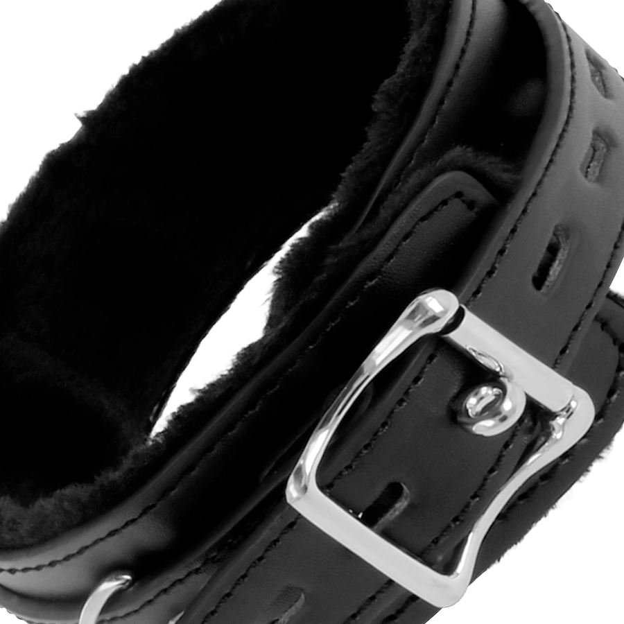 DARKNESS - COLLARE CON GUINZAGLIO IN PELLE PVC