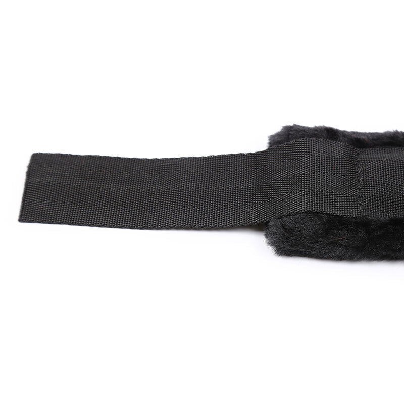 OHMAMA FETISH - MANETTE RIVESTITE IN PELLICCIA