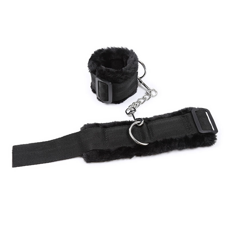 OHMAMA FETISH - MANETTE RIVESTITE IN PELLICCIA