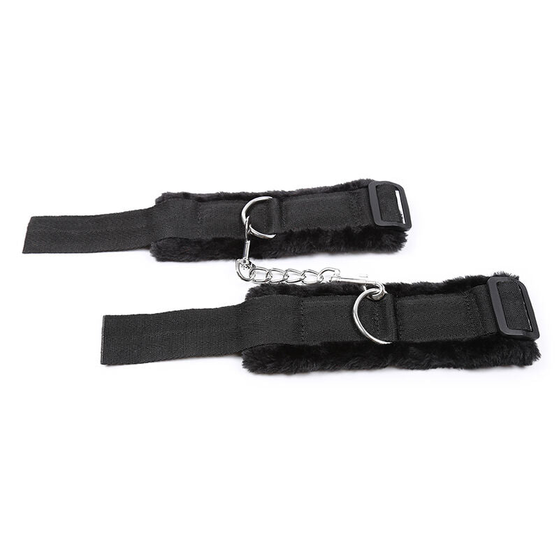 OHMAMA FETISH - MANETTE RIVESTITE IN PELLICCIA