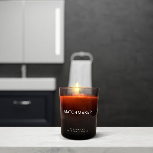 EYE OF LOVE - MATCHMAKER  BLACK DIAMOND CANDELA DA MASSAGGIO ATTRACT HER 150 ML