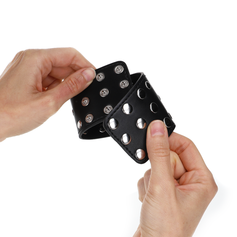 KINK - CINTURINI DA POLSO CON CHIUSURA A SCATTO CON RIVETTI NERI REGOLABILI 19-24 CM X 5,5 CM