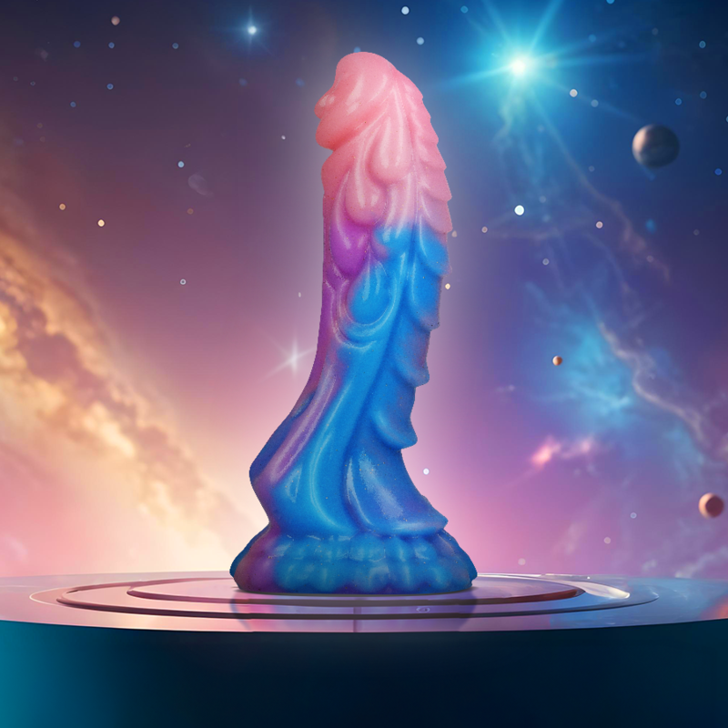 DILDO IN SILICONE CON VENTOSA, DESIGN SCULTOREO, BASE ADERENTE