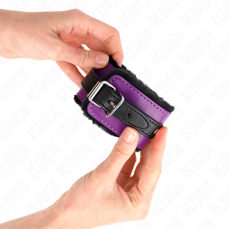 KINK - MANETTE RIVESTITE IN PELLICCIA NERA CON CINTURA VIOLA/NERA REGOLABILE 17-29 CM X 6 CM