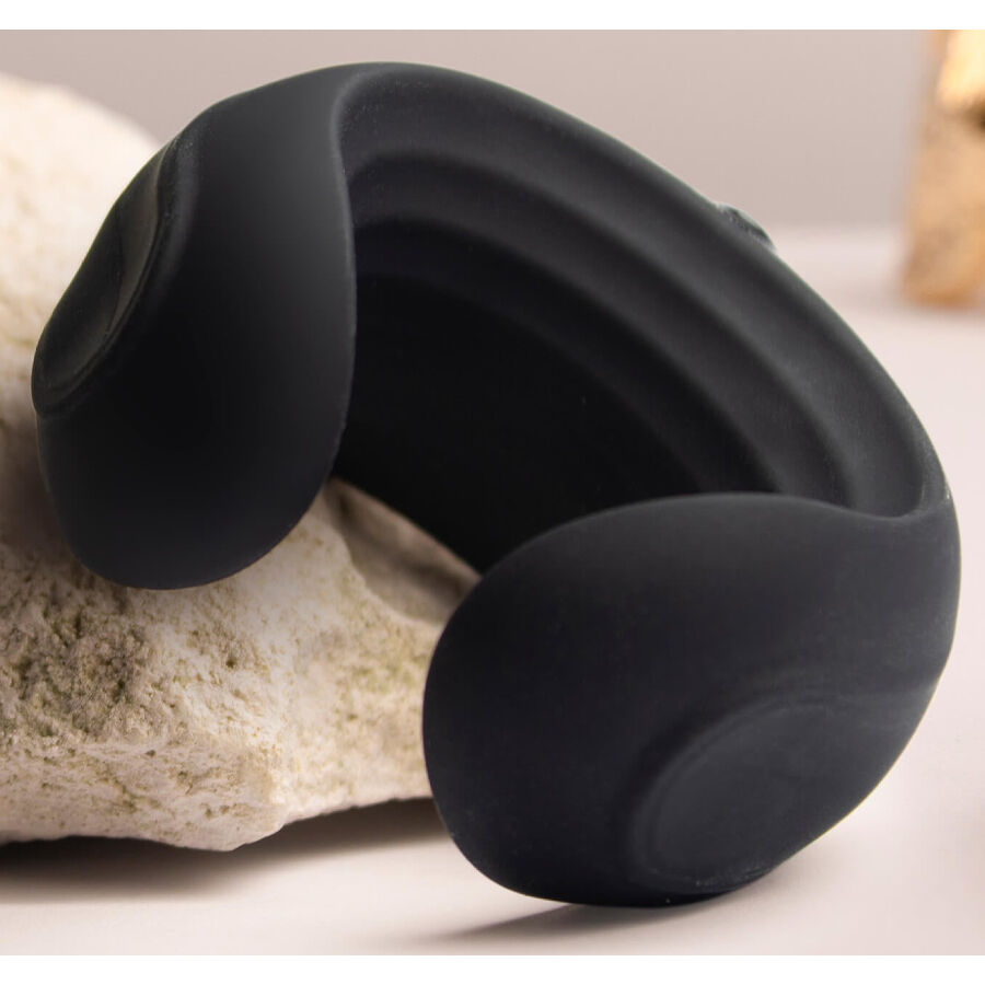 ROCKS-OFF - ECHO BLACK MASTURBATORE VIBRANTE DESIGN ERGONOMICO