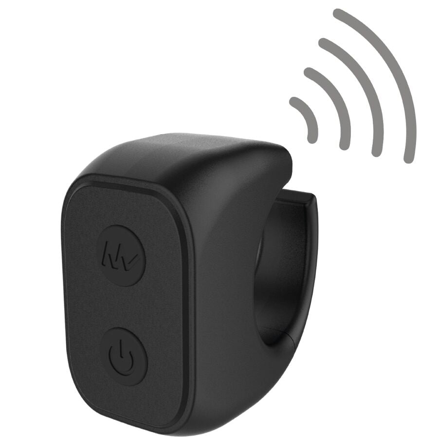 GUAINA VIBRANTE 18 CM CON STRAP-ON, 10 MODALITÀ, TELECOMANDO WIRELESS, SILICONE MEDICO