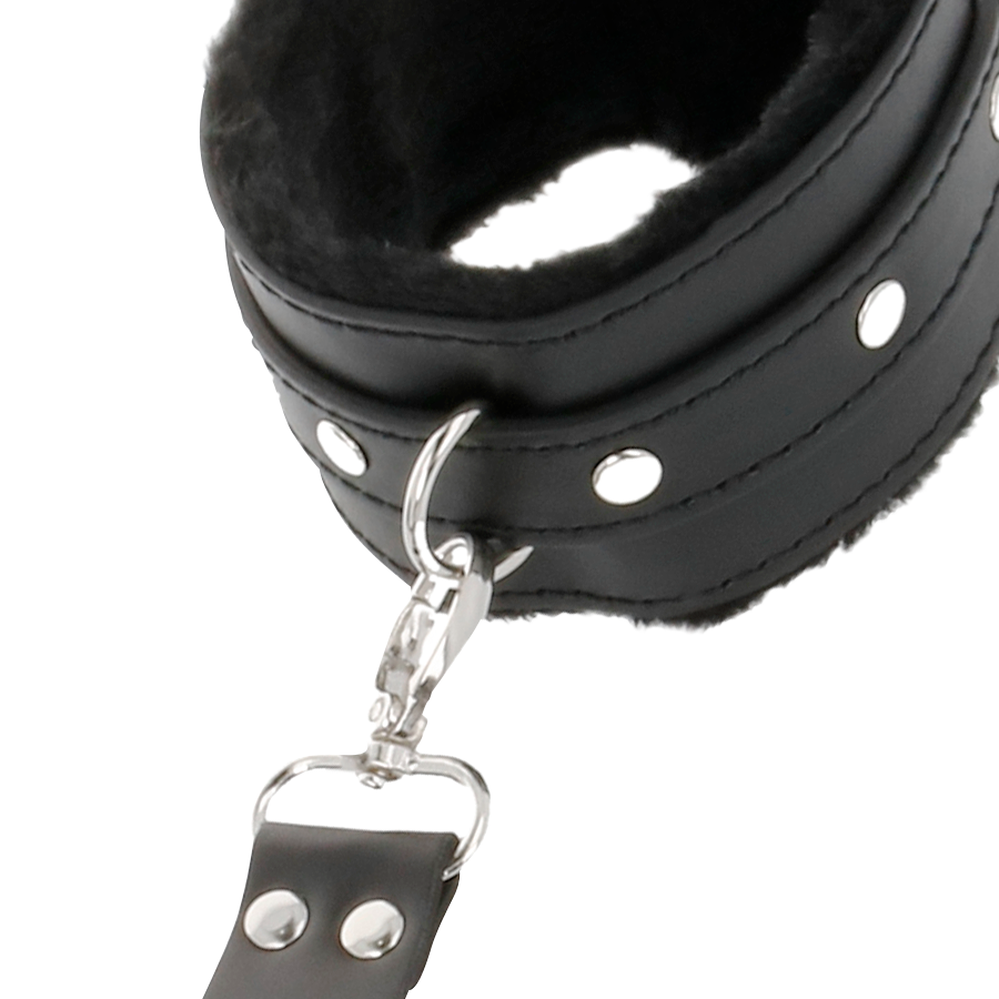 DARKNESS - MANETTE E CAVIGLIERE NERE  IN PELLE PVC 