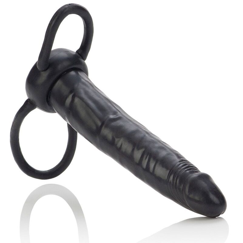 CALEXOTICS - ACCOMMODATOR DUAL PENETRATOR ANELLO DOPPIO CON DILDO PER DOPPIA PENETRAZIONE NERO