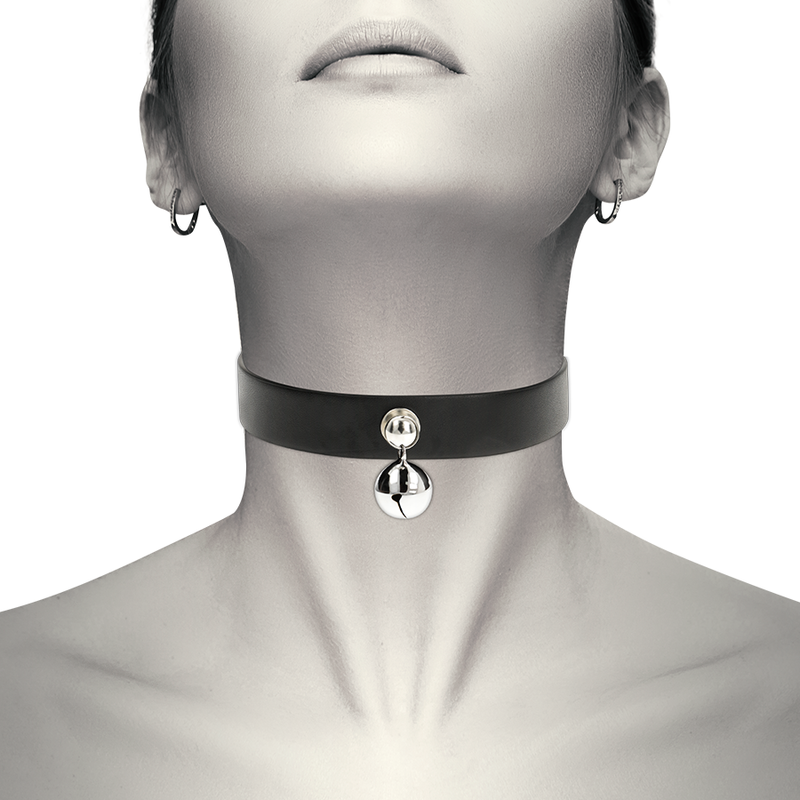 COLLARE REGOLABILE IN PELLE VEGANA, CHIUSURA AUTOMATICA, SONAGLIO ELEGANTE